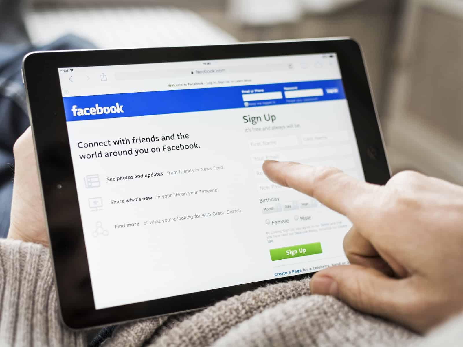 Considering a Facebook Marketing Strategy for Lead Generation